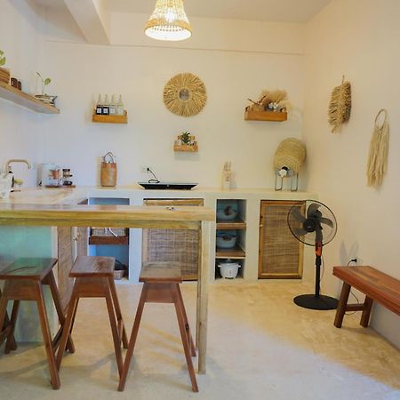 Greenhouse Siargao Roadside Boutique Apartments ゼネラル・ルナ エクステリア 写真