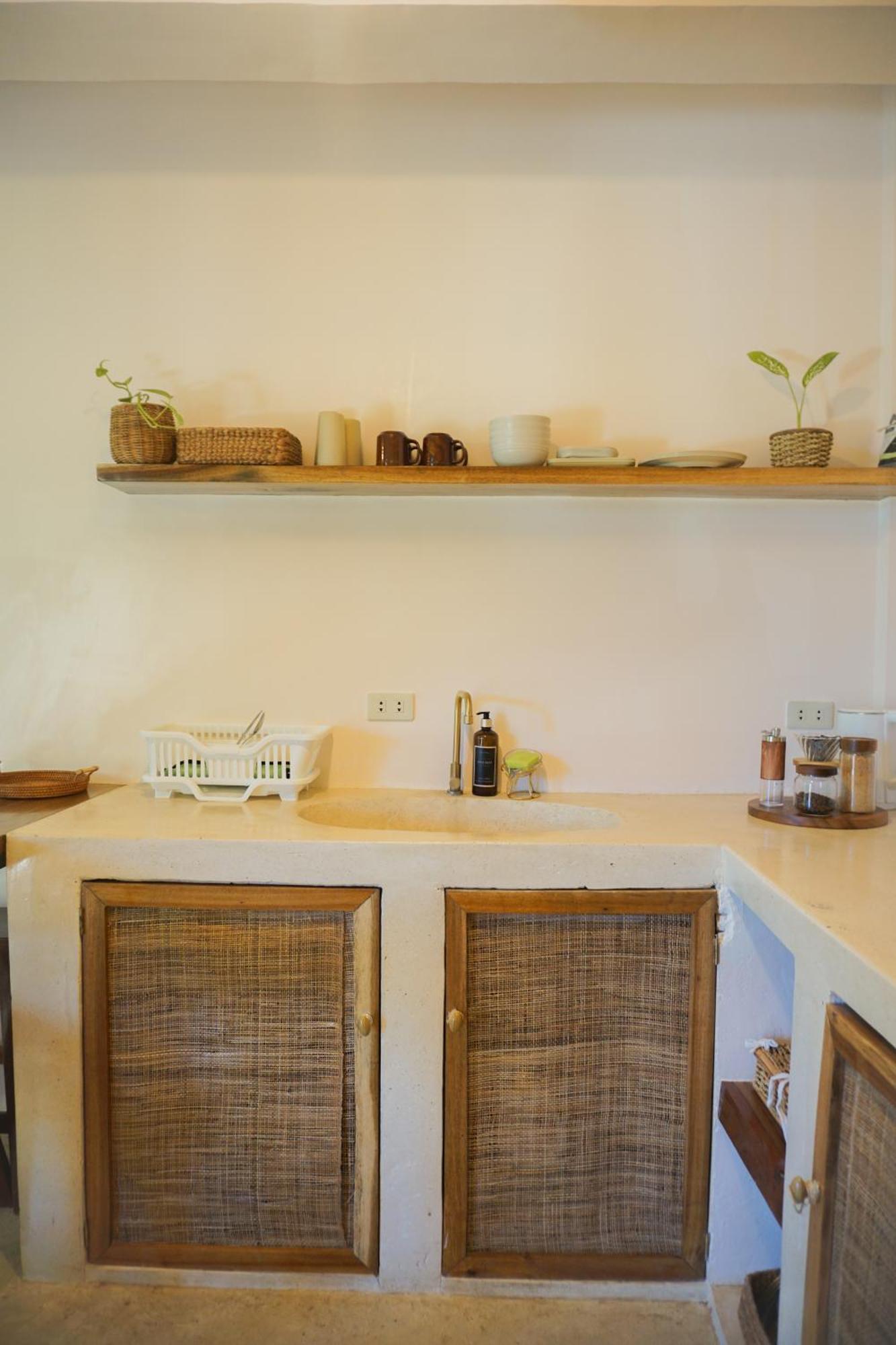 Greenhouse Siargao Roadside Boutique Apartments ゼネラル・ルナ エクステリア 写真